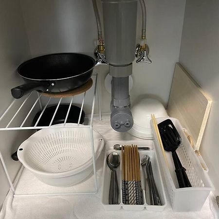 Wolf Pack Apartment 33 Осака Екстериор снимка