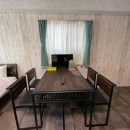 Wolf Pack Apartment 33 Осака Екстериор снимка