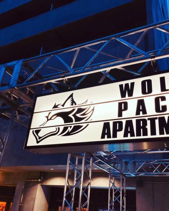 Wolf Pack Apartment 33 Осака Екстериор снимка