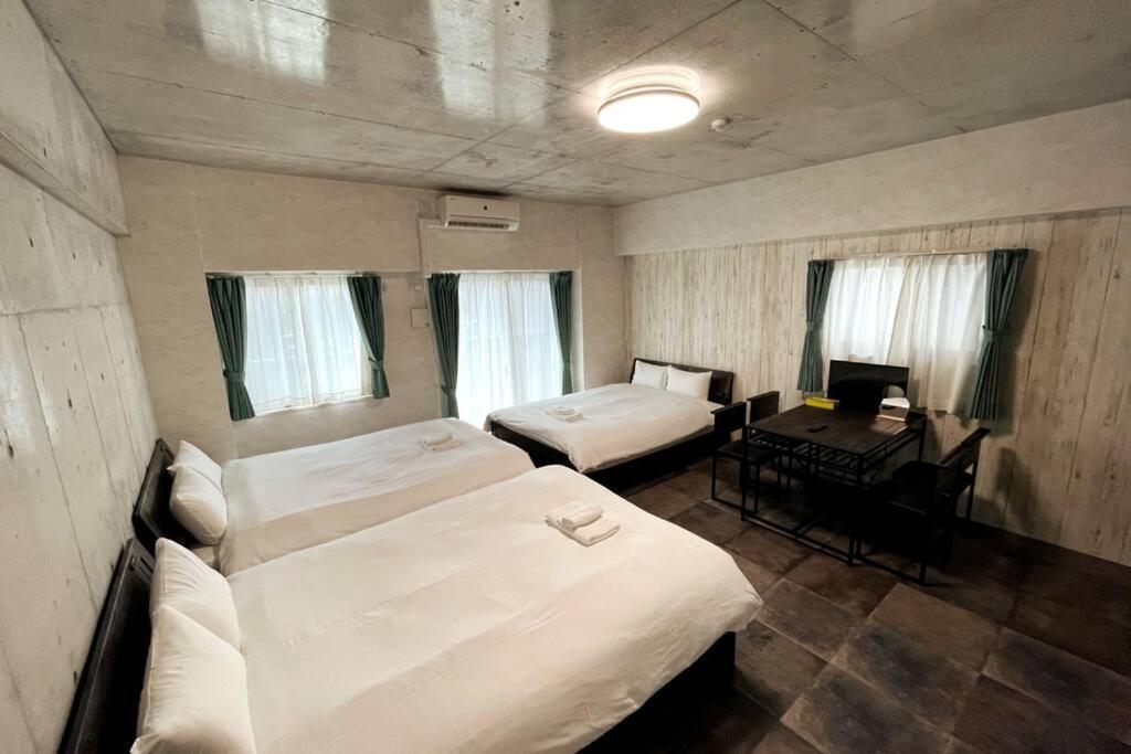 Wolf Pack Apartment 33 Осака Екстериор снимка