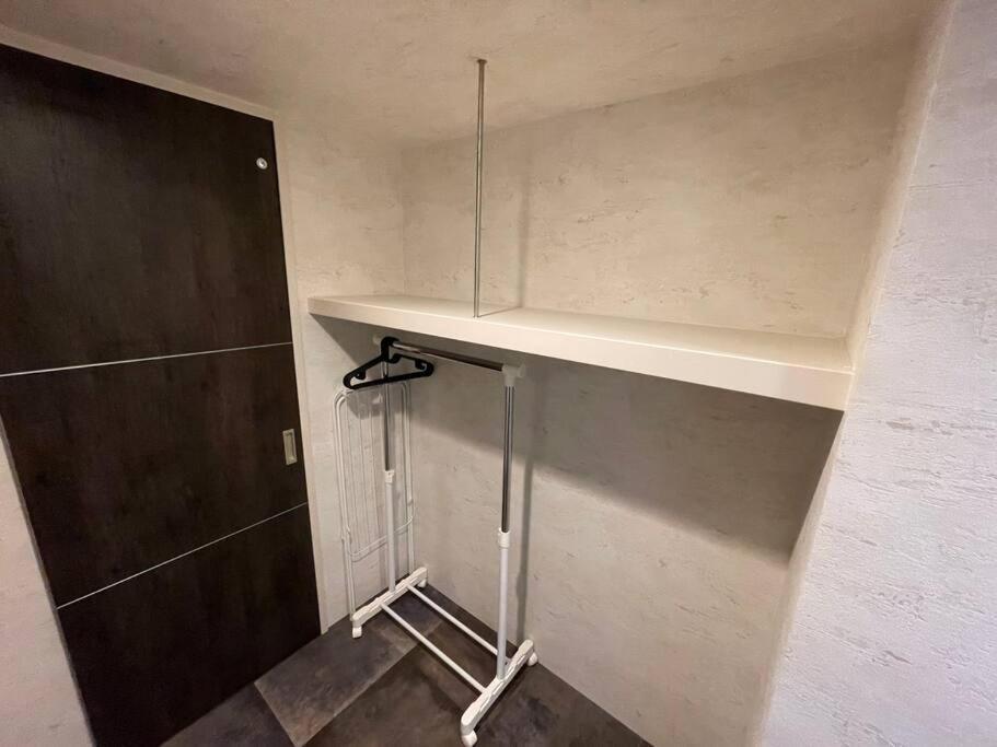 Wolf Pack Apartment 33 Осака Екстериор снимка