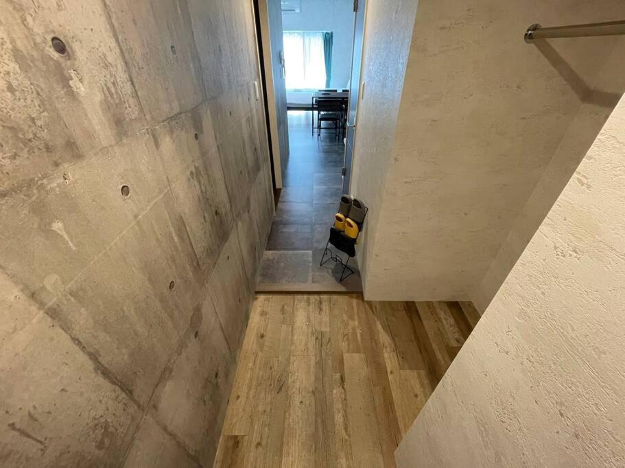 Wolf Pack Apartment 33 Осака Екстериор снимка
