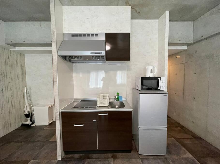 Wolf Pack Apartment 33 Осака Екстериор снимка