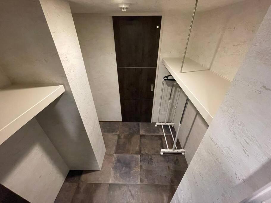 Wolf Pack Apartment 33 Осака Екстериор снимка