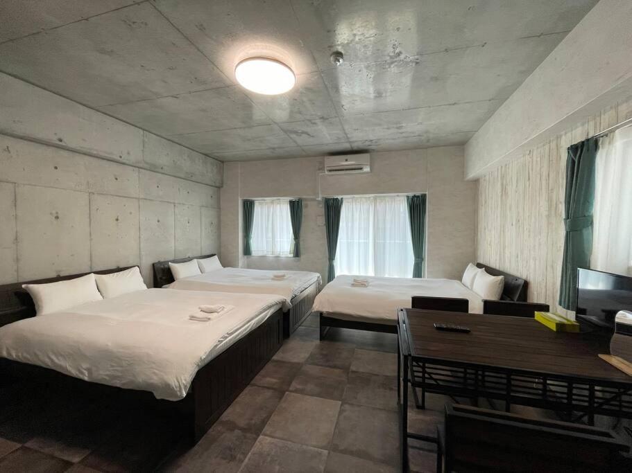Wolf Pack Apartment 33 Осака Екстериор снимка